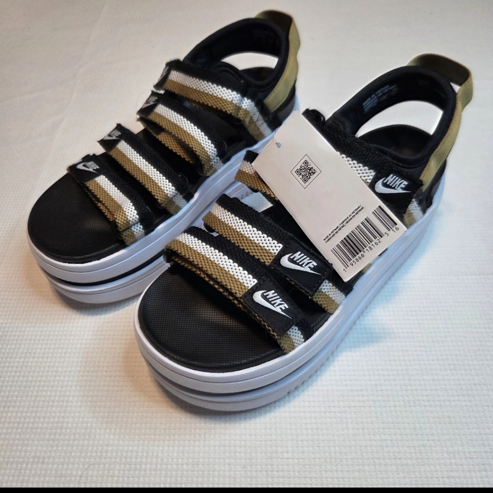 NEW Nike Icon Classic Black Metallic Gold Sandals DH0224-002 Women’s Size 6